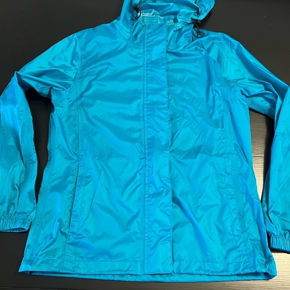 Iceberg lightweight rain jacket‎
